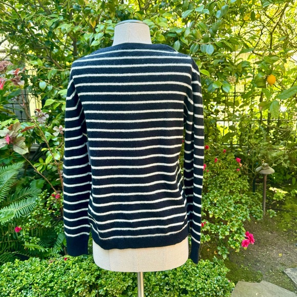 Nordstrom Cashmere Essential V-Neck Sweater Black and White Stripe Sz S - Picture 3 of 11